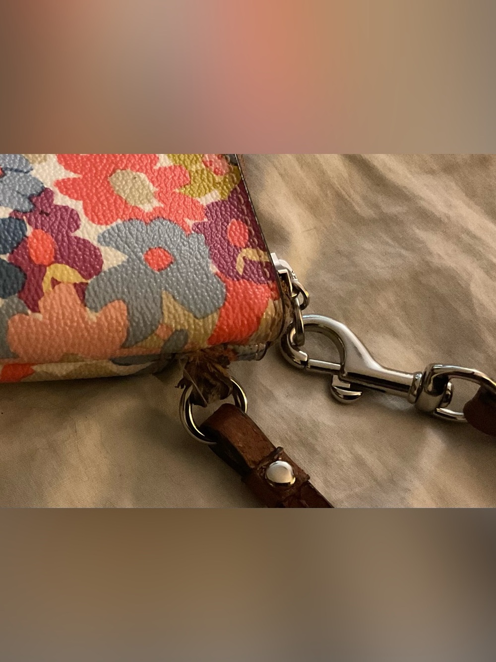COACH Rare Retired Floral Print L Wristlet Medallion&Hang Tag Pink Satin Lining - Picture 15 of 15